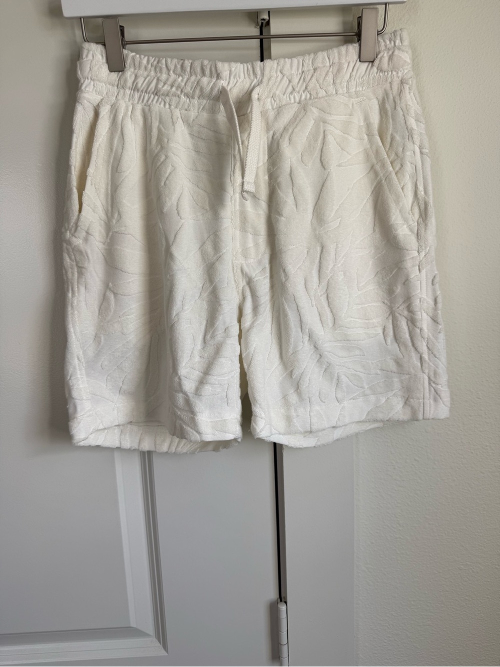 Men’s Weatherproof Cream Terry Short Size Small NWT